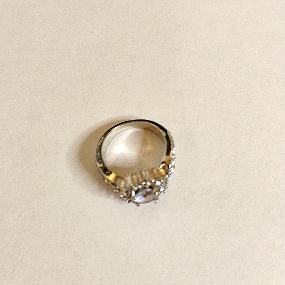 Vintage Signed 925 CZ Cocktail Ring size 5‎